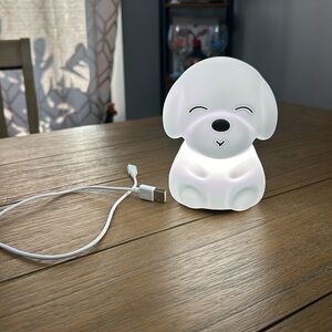 Puppy dog nite light, changes colors